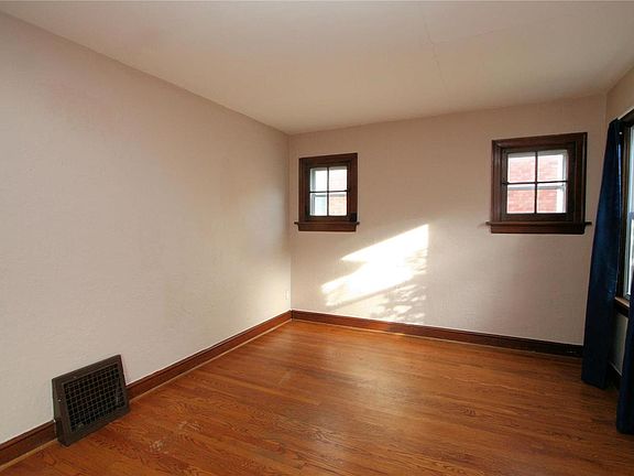 4th image of 8605 Charlton Ln