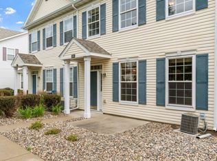 1694 Liberty Cir, Shakopee, MN 55379