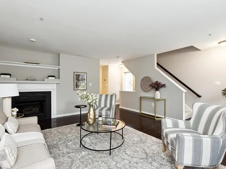124 Emory Woods Ct — Photo 7