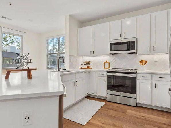 401 Oberlin Rd APT 232