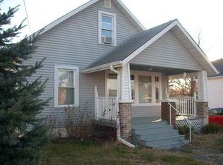 1114 S Franklin St, Center Pt, IA 52213