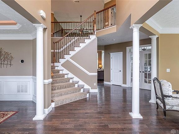 2nd image of 10581 Wallingsford Cir