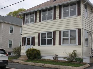 88 Lee St, Pawtucket, RI 02861