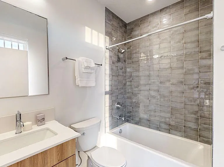 9 West Dr — Photo 16