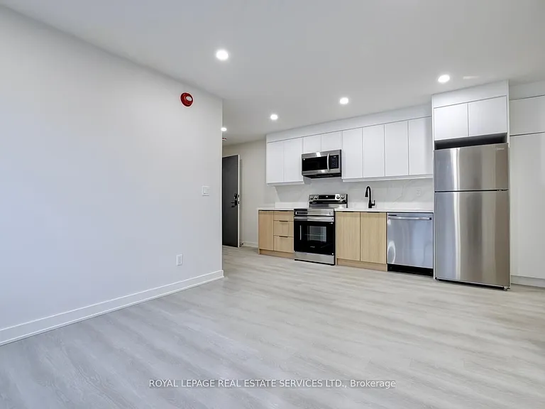 20 Duke St #305 — Photo 38