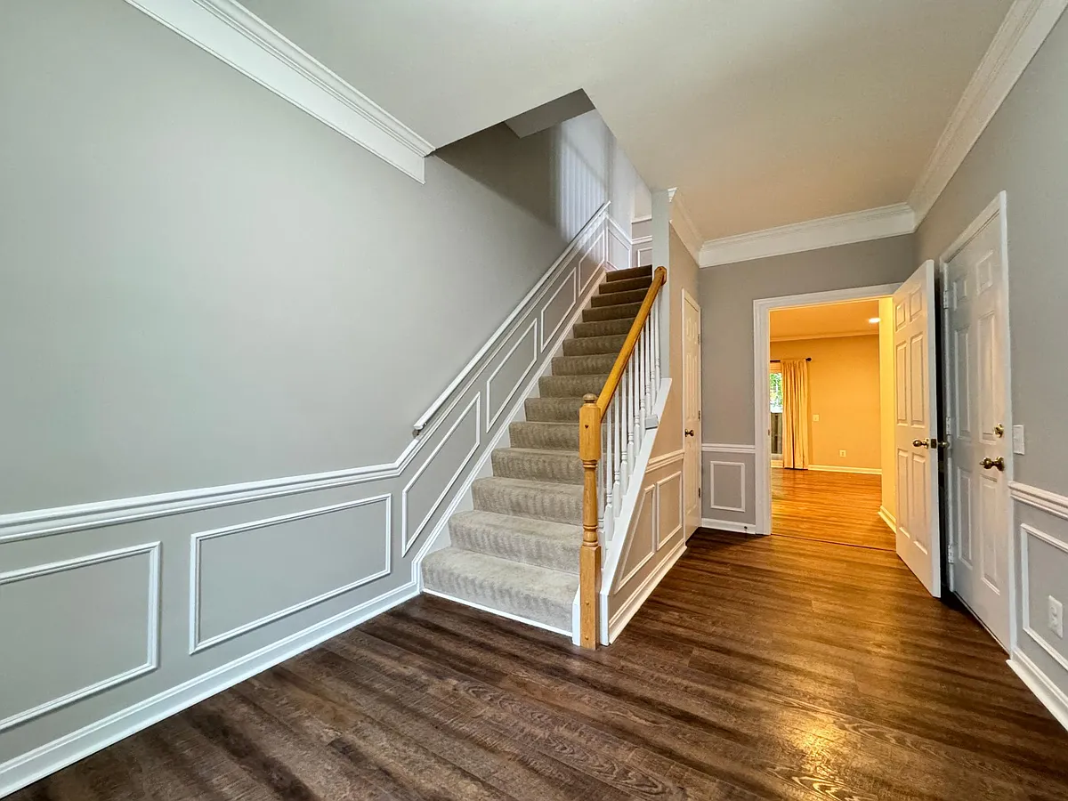 FOYER - 47590 Reef Ter