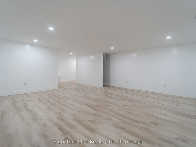 1118 Aire Pl — Photo 22