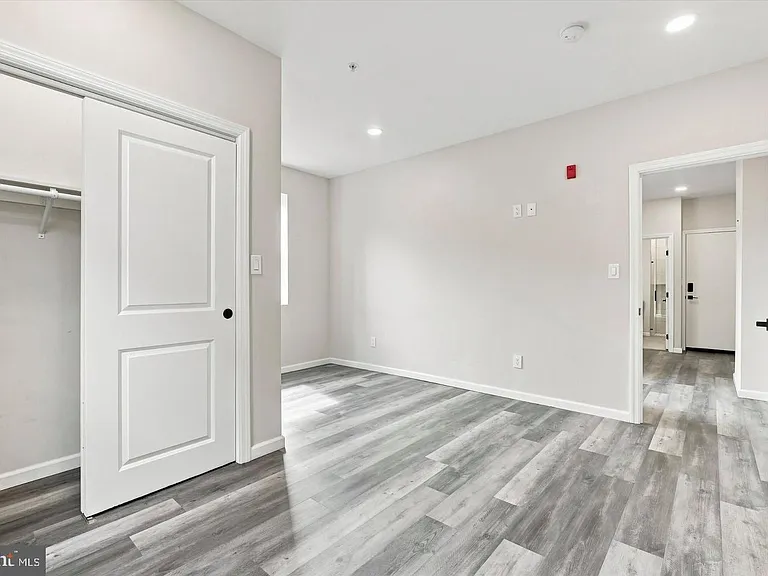 623 W Oxford St #3 — Photo 7
