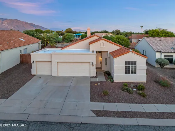 9488 N Elan Ln, Tucson, AZ 85742