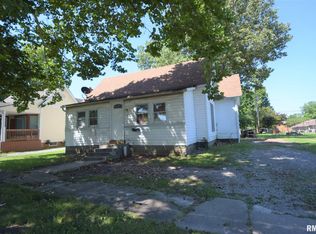 613 N 16th St, Herrin, IL 62948