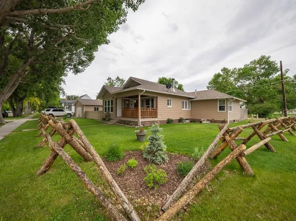 102 S 8th St, Basin, WY 82410