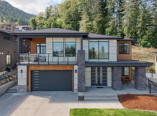 405 Colonia Dr S, Ladysmith, BC V9G 0A3