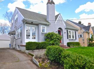 3325 NE Holladay St, Portland, OR 97232