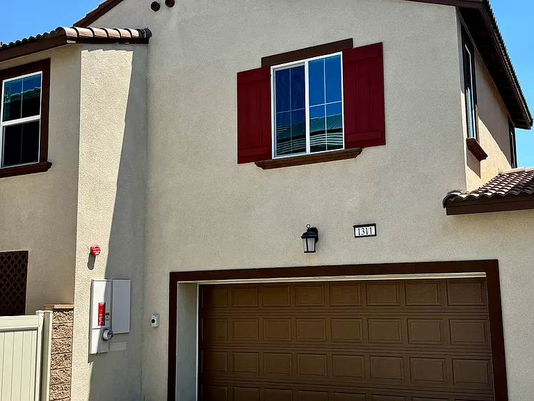 1311 Yeager Ave — Photo 2