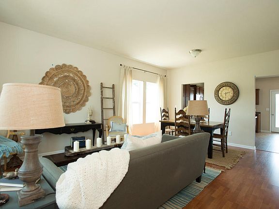 2nd image of 10125 Castle Creek Cir