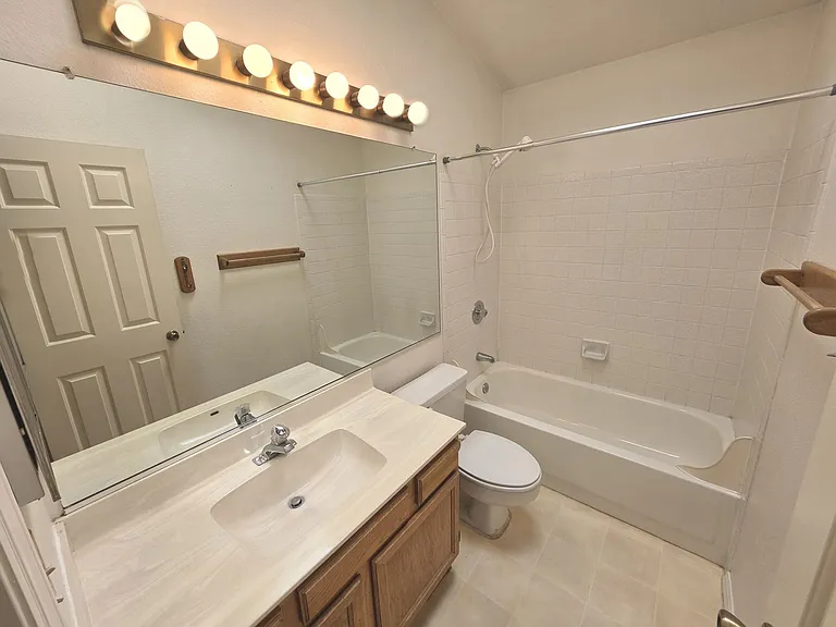 1056 W Sunward Dr — Photo 17