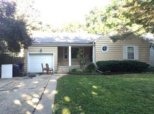 427 S Woodlawn St, Wheaton, IL 60187