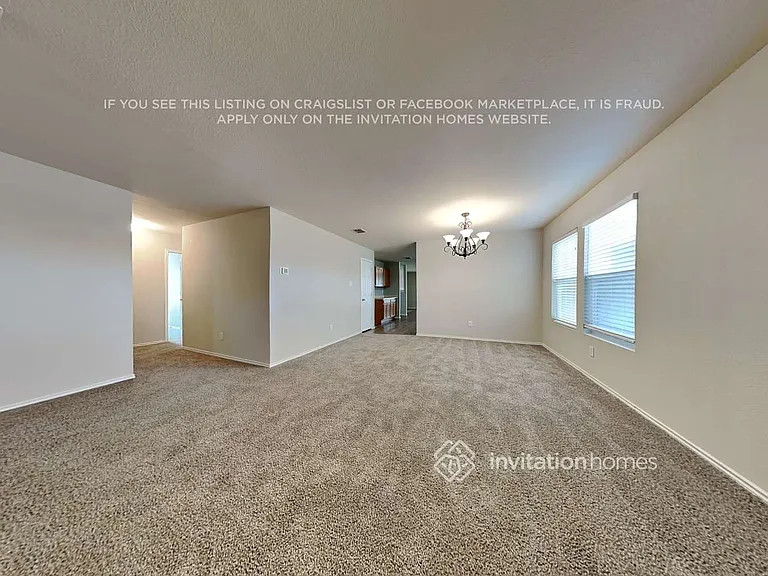 1313 Cyprus Dr — Photo 4