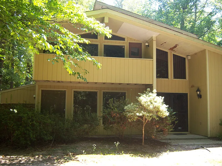 4852 Rosewell Dr — Photo 14