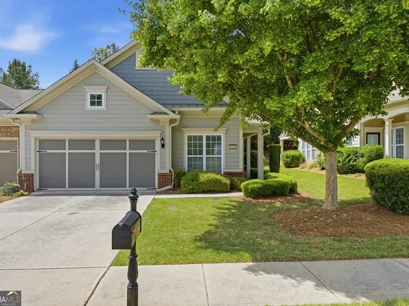 6201 Longleaf Dr, Hoschton, GA 30548