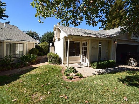 2nd image of 2249 Country Villa Ct