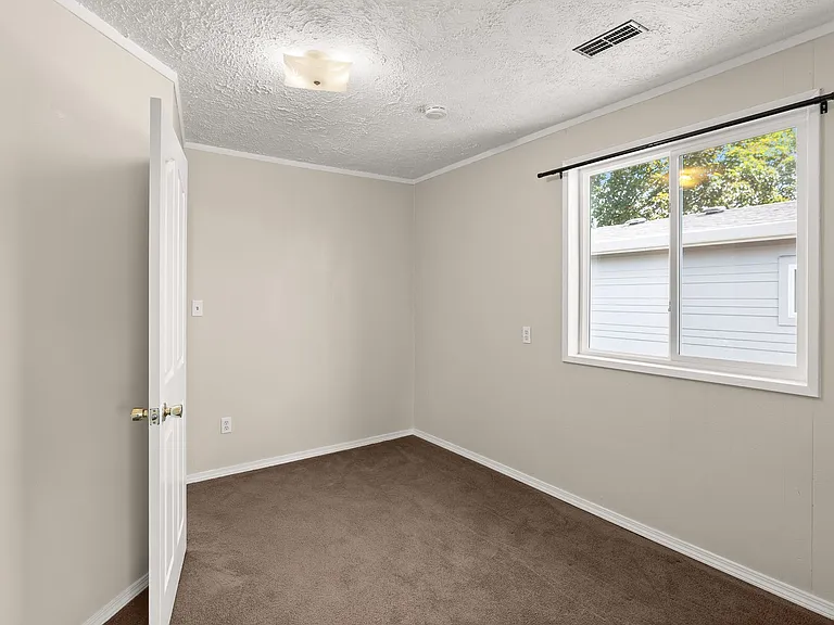 7110 SE Cora St — Photo 19