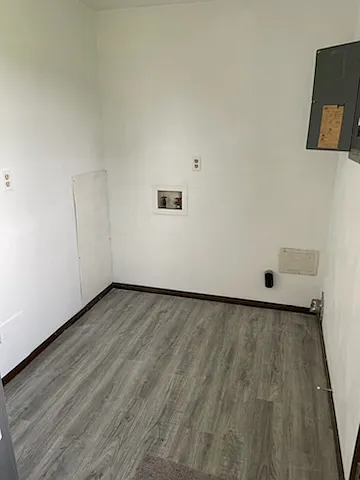 1028 Debolt St — Photo 17