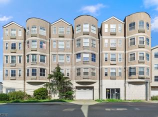 56 Ferguson St #U2A-2A, Newark, NJ 07105