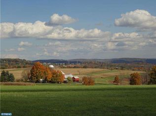 1960 Berger Rd, Kintnersville, PA 18930