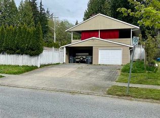 13910 96th Ave, Surrey, BC V3V1Z4