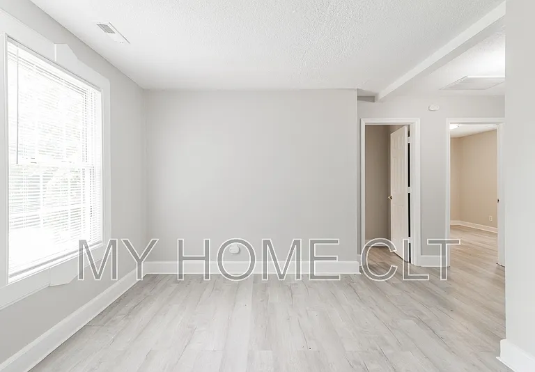 2517 Hemphill St #2 — Photo 13