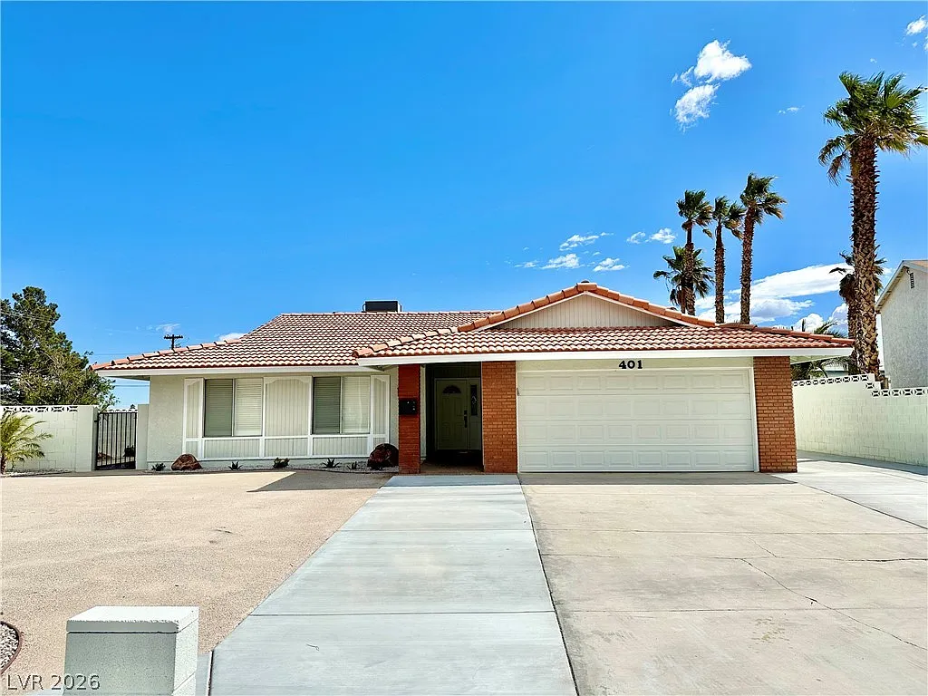 3 bed, 2.0 bath, 1761 sqft, $2,400 — Photo 4