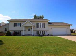 516 Sweetflag Ave, Fond Du Lac, WI 54935
