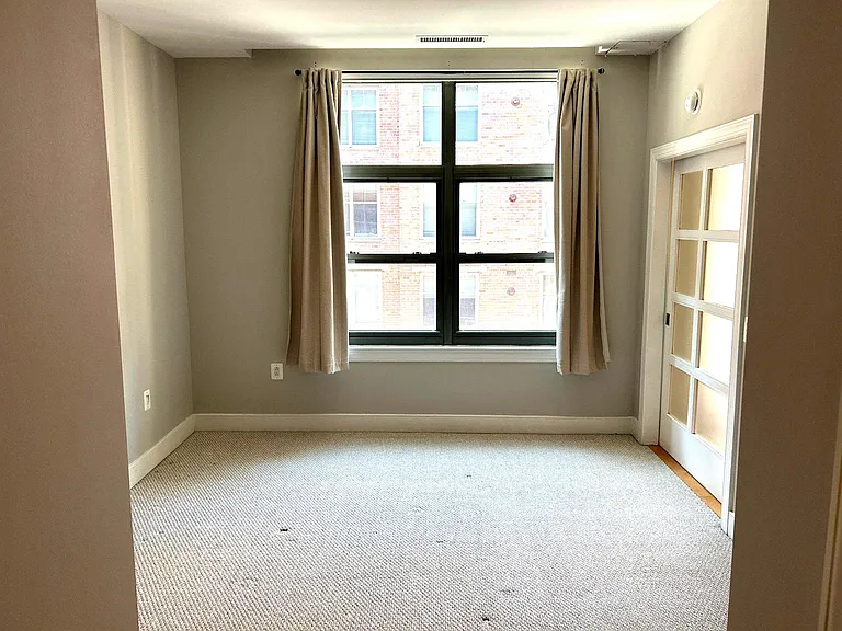 2425 L St NW #421 — Photo 11