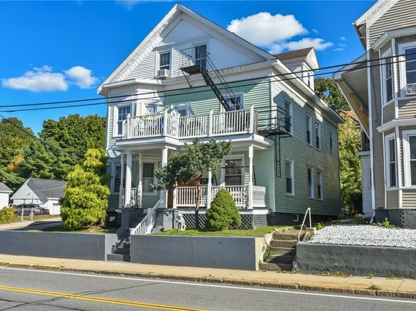 398 Park Ave, Woonsocket, RI 02895