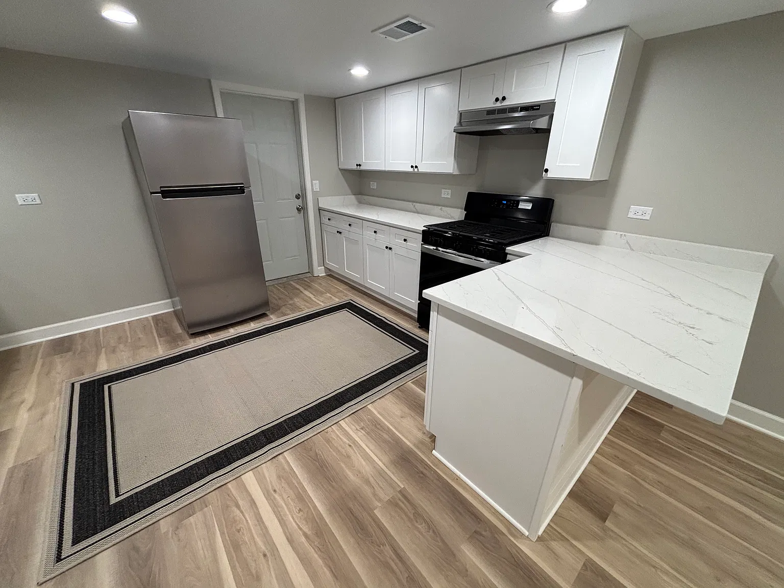 1 bed, 700 sqft, $1,750 — Photo 4