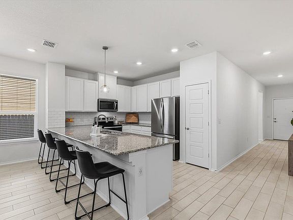 5th image of 6909 Daniel Ranch Dr