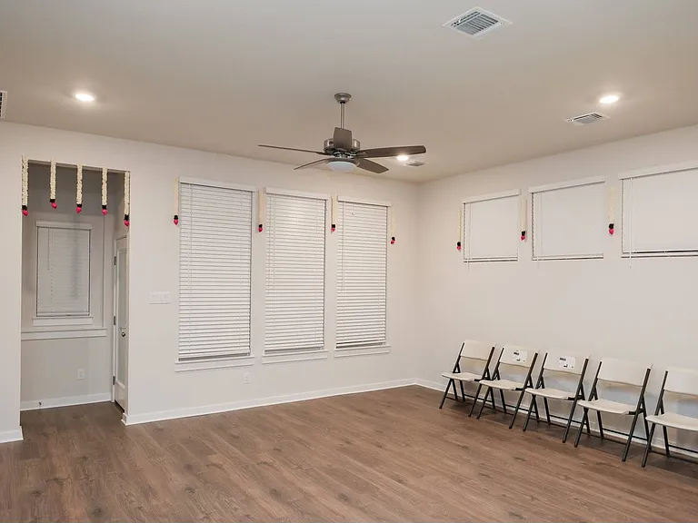 961 Oak Chase Way — Photo 2