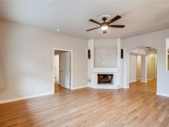 2nd image of 1017 Gulf Way