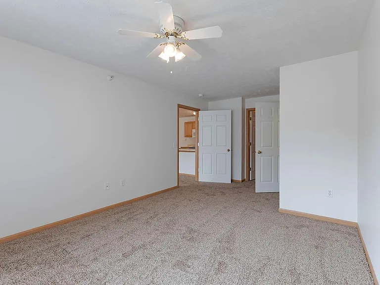 Park Ridge Apartments — Photo 53