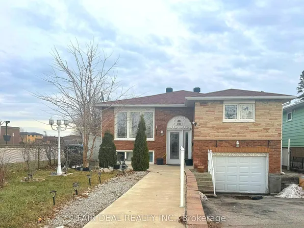 3720 Brandon Gate Dr, Mississauga, ON L4T 3M8