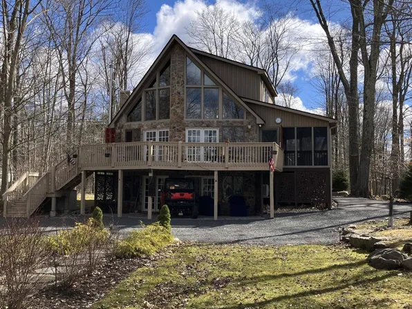 269 Partridge Dr, Pocono Lake, PA 18347
