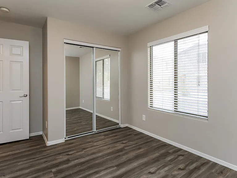 2443 E Meadow Mist Ln — Photo 11