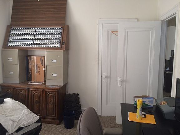 4th image of 2400 W Wilson Ave APT 203