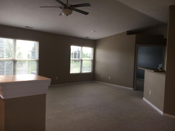 2nd image of 1818 Hamilton Ct