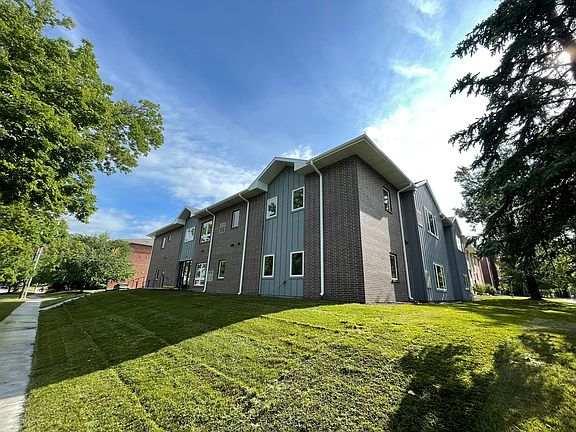 2nd image of 2400 Q St #101