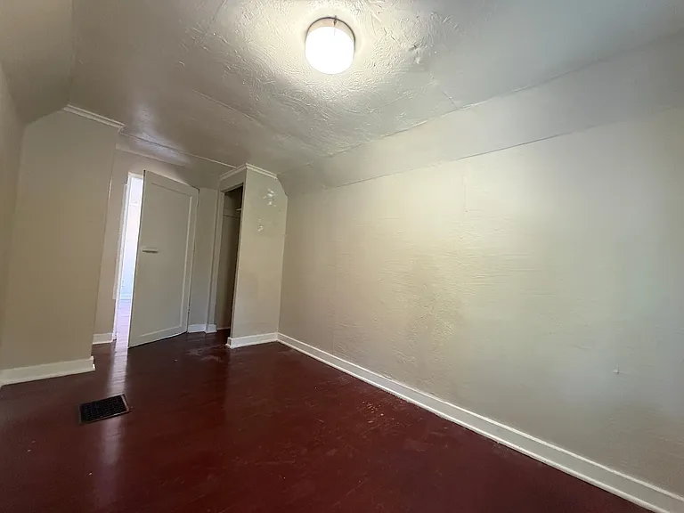 1435 18th St NE — Photo 26