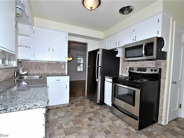 3578 Latimore Rd — Photo 12