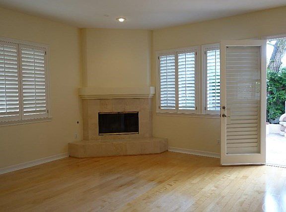 3rd image of 1409 Elm Ave