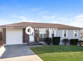 902 Renee Lynde Dr, Pleasant Hill, MO 64080